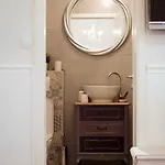 Mama's And Papa's Luxury