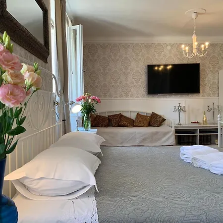 Pensión Mama's And Papa's Luxury 4*