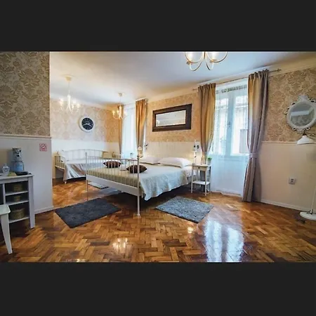 Pensionat Mama's And Papa's Luxury Split