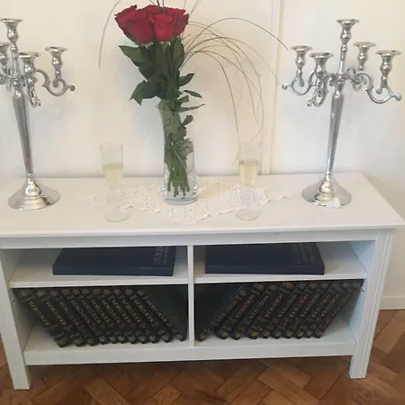 Mama's And Papa's Luxury