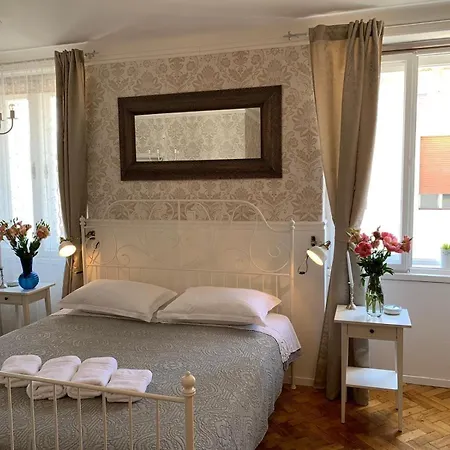 Mama's And Papa's Luxury Pensión