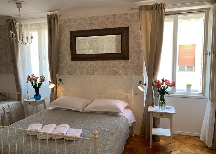 Mama's And Papa's Luxury